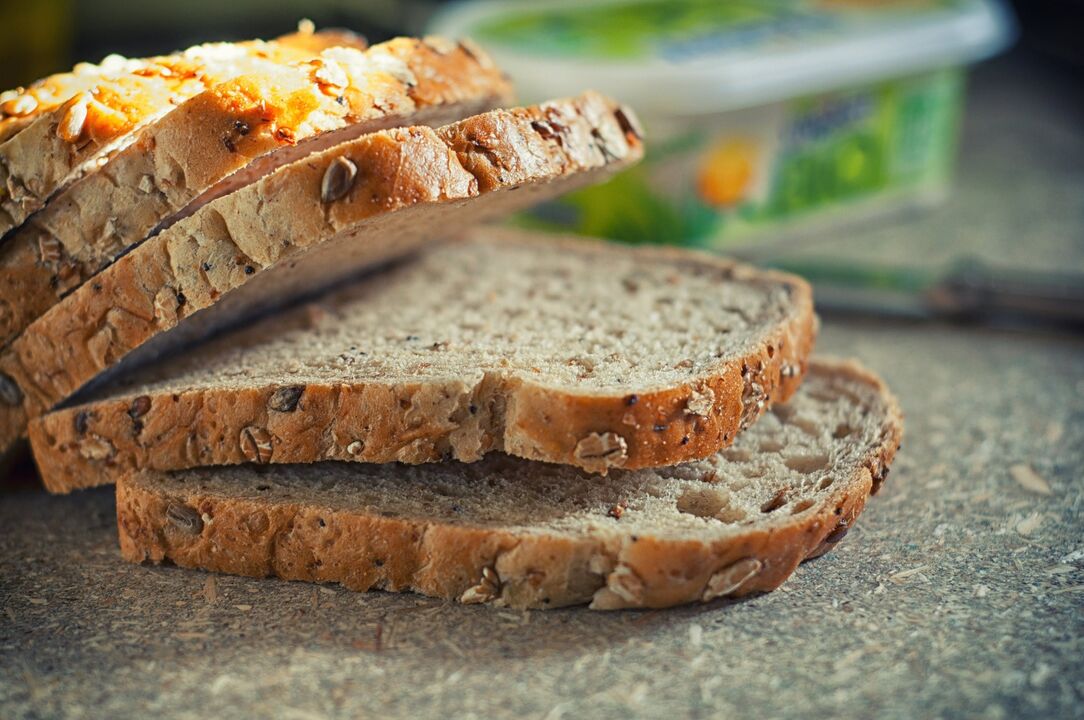 Dijeta za krvnu grupu 4 omogućava vam da u svoju ishranu uključite kruh od cjelovitih žitarica. 